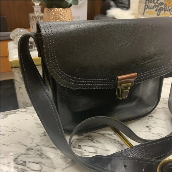 LORIANO TOLIANI Black Hand Crafted Leather Messenger Bag - Picture 16 of 16